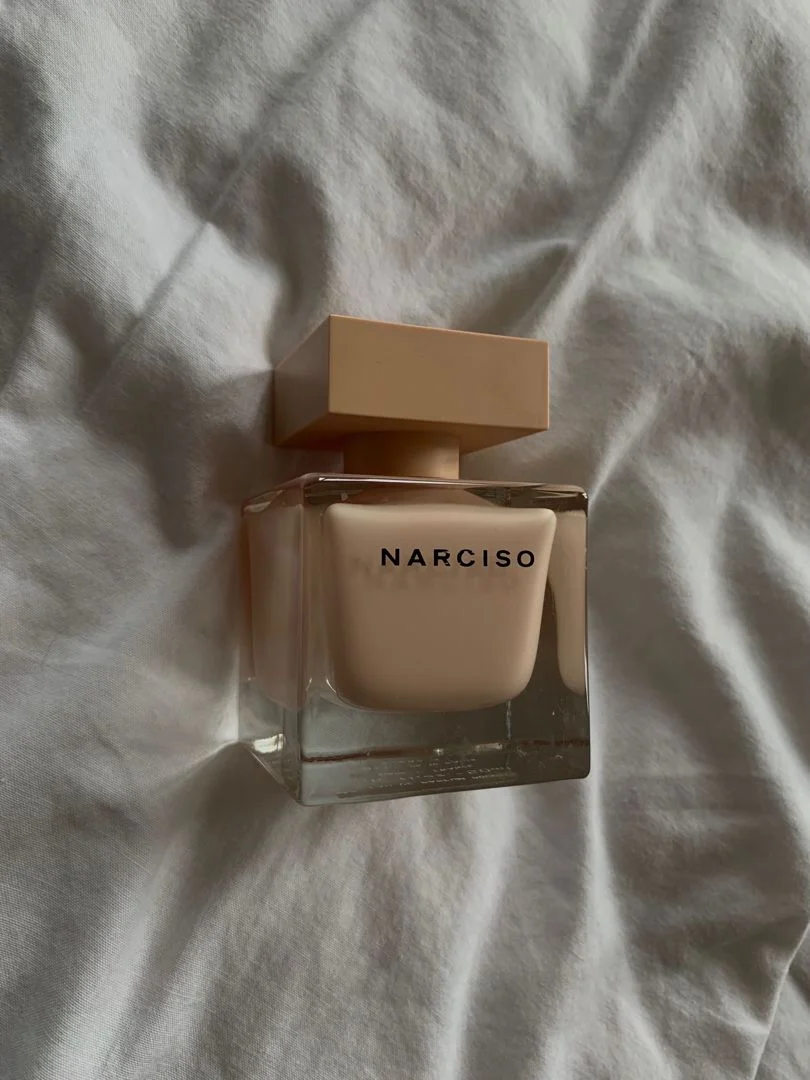 0e06189b53e8292d64b2a336fe3de8eb Narciso Poudree Narciso Rodriguez pour femme 90ml – Image 1